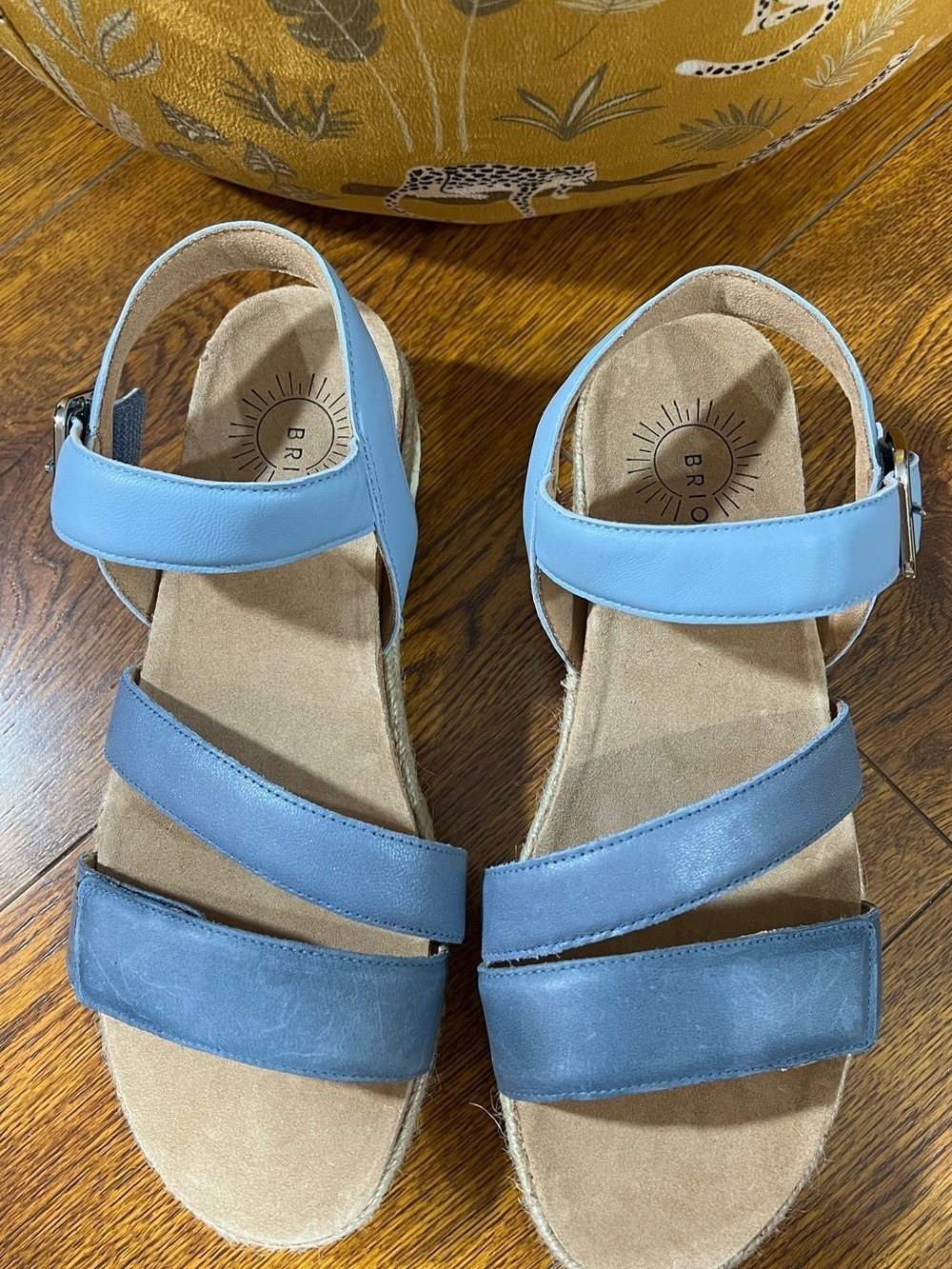 NWOB $130 Brioso Blue Leather Espadrille Platform Sandals Size 10